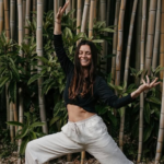 Oriane, professeure de yoga des retraites couture Catypy