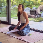 Laura, professeure de yoga des retraites couture Catypy