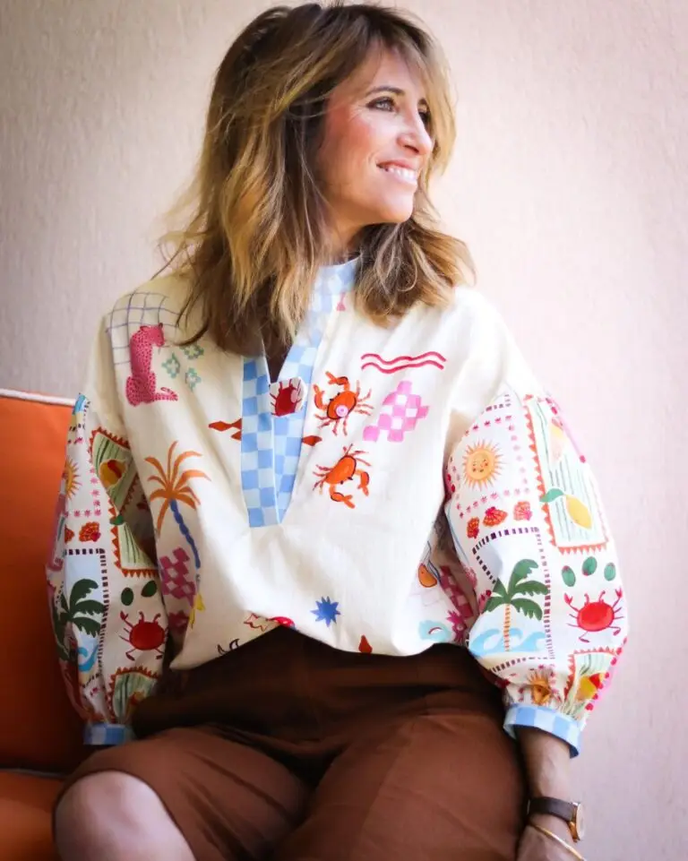 Catherine, alias Catypy, dans son atelier de couture
